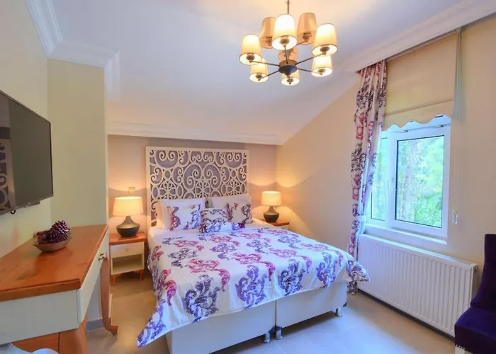 מלון Sweet River 2*